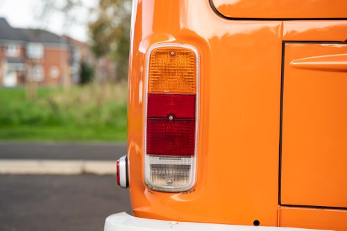1976 Volkswagen T2 Bay Window Campervan In vendita (immagine 115 di 152)