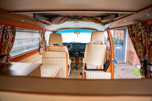 1976 Volkswagen T2 Bay Window Campervan In vendita (immagine 86 di 152)