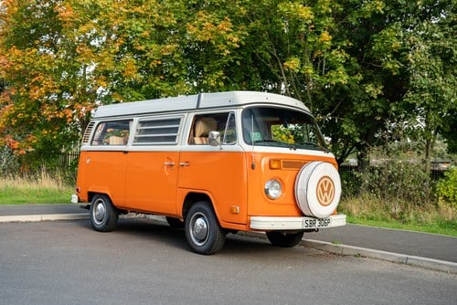 1976 Volkswagen T2 Bay Window Campervan In vendita (immagine 1 di 152)