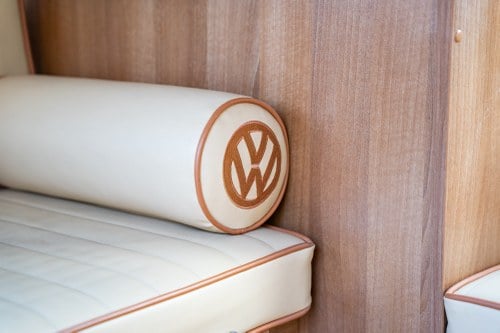 1976 Volkswagen T2 Bay Window Campervan In vendita (immagine 20 di 152)