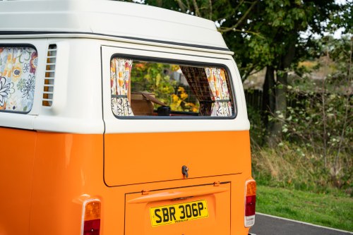 1976 Volkswagen T2 Bay Window Campervan In vendita (immagine 123 di 152)