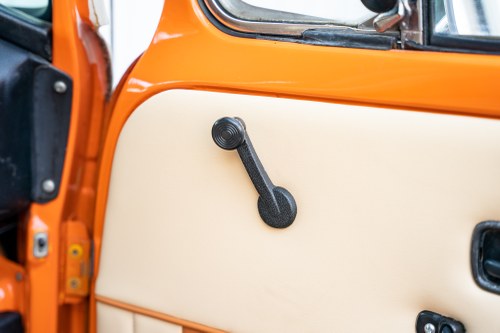 1976 Volkswagen T2 Bay Window Campervan In vendita (immagine 65 di 152)