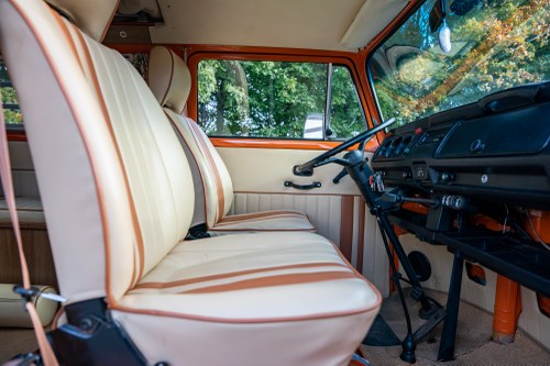 1976 Volkswagen T2 Bay Window Campervan In vendita (immagine 38 di 152)
