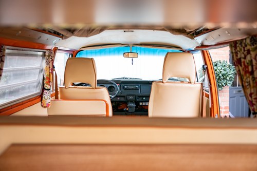 1976 Volkswagen T2 Bay Window Campervan In vendita (immagine 84 di 152)