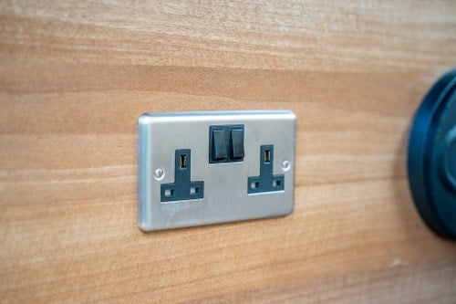 1976 Volkswagen T2 Bay Window Campervan In vendita (immagine 26 di 152)