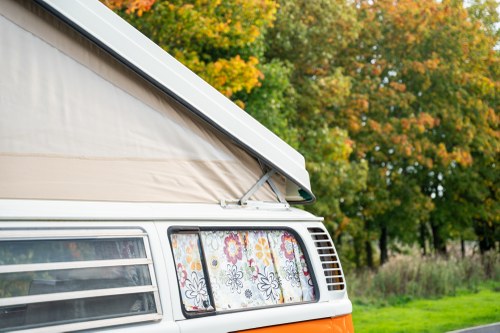 1976 Volkswagen T2 Bay Window Campervan In vendita (immagine 127 di 152)