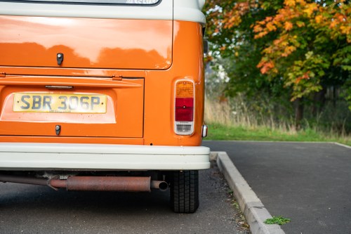 1976 Volkswagen T2 Bay Window Campervan In vendita (immagine 112 di 152)