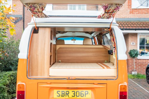 1976 Volkswagen T2 Bay Window Campervan In vendita (immagine 82 di 152)