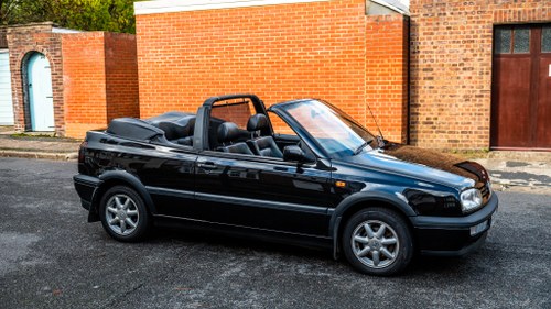 1997 Volkswagen Golf Avantgarde 2.0 Cabriolet Auto For Sale (picture 2 of 178)