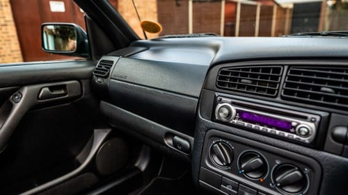 1997 Volkswagen Golf Avantgarde 2.0 Cabriolet Auto For Sale (picture 24 of 178)