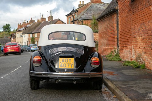 1975 Volkswagen Beetle Karmann Convertible Te koop (foto 26 van 131)