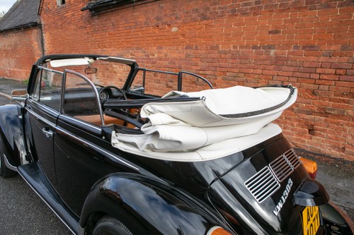 1975 Volkswagen Beetle Karmann Convertible Te koop (foto 101 van 131)