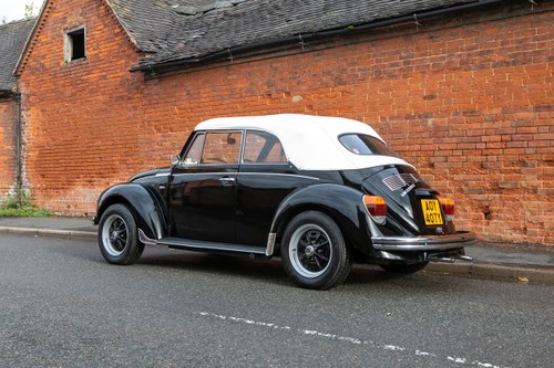 1975 Volkswagen Beetle Karmann Convertible Te koop (foto 24 van 131)