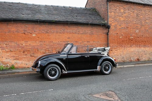 1975 Volkswagen Beetle Karmann Convertible Te koop (foto 5 van 131)