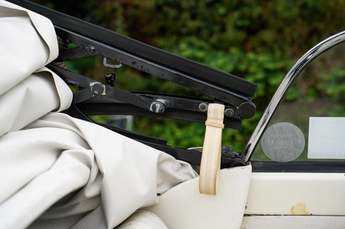 1975 Volkswagen Beetle Karmann Cabriolet 1600 (LHD) In vendita (immagine 140 di 249)