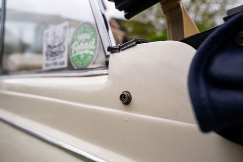 1975 Volkswagen Beetle Karmann Cabriolet 1600 (LHD) In vendita (immagine 172 di 249)