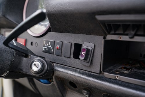 1975 Volkswagen Beetle Karmann Cabriolet 1600 (LHD) In vendita (immagine 44 di 249)