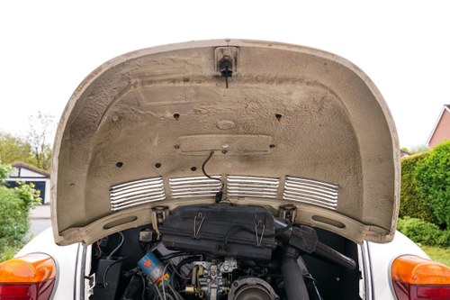 1975 Volkswagen Beetle Karmann Cabriolet 1600 (LHD) In vendita (immagine 192 di 249)