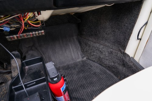 1975 Volkswagen Beetle Karmann Cabriolet 1600 (LHD) In vendita (immagine 80 di 249)