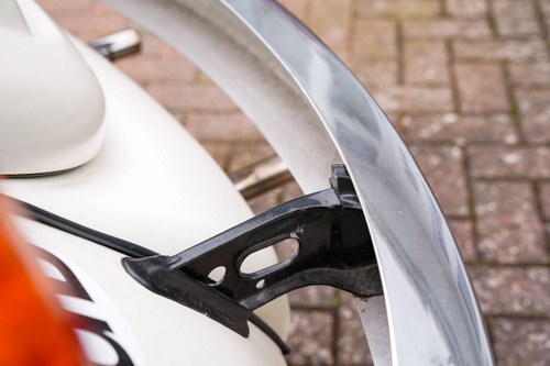 1975 Volkswagen Beetle Karmann Cabriolet 1600 (LHD) In vendita (immagine 170 di 249)