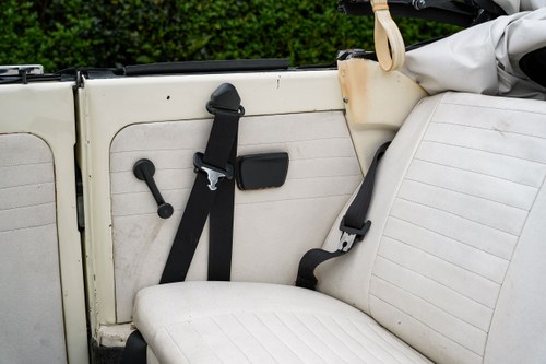 1975 Volkswagen Beetle Karmann Cabriolet 1600 (LHD) In vendita (immagine 79 di 249)