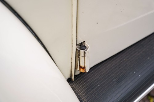 1975 Volkswagen Beetle Karmann Cabriolet 1600 (LHD) In vendita (immagine 179 di 249)