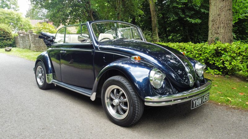 1969 VW Beetle 1500 Karmann cabriolet For Sale (picture 1 of 128)