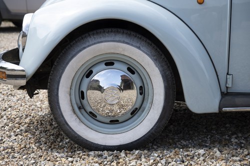 2004 Volkswagen Beetle Te koop (foto 16 van 93)