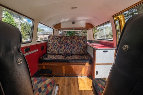 1977 Volkswagen Type 2 Camper Devon Conversion à venda (imagem 59 de 132)