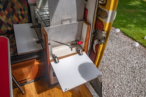 1977 Volkswagen Type 2 Camper Devon Conversion à venda (imagem 63 de 132)