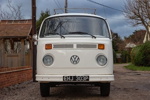 1976 Volkswagen T2 Bay Window Campervan En venta (imagen 31 de 143)
