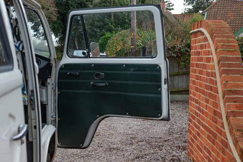 1976 Volkswagen T2 Bay Window Campervan En venta (imagen 57 de 143)