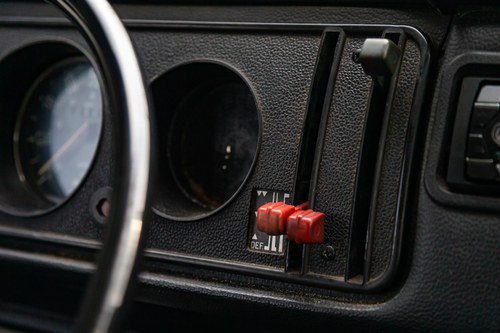 1976 Volkswagen T2 Bay Window Campervan En venta (imagen 45 de 143)