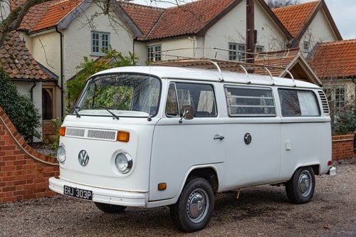 1976 Volkswagen T2 Bay Window Campervan En venta (imagen 28 de 143)