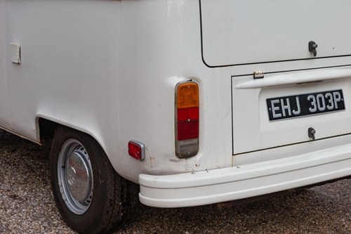 1976 Volkswagen T2 Bay Window Campervan En venta (imagen 110 de 143)