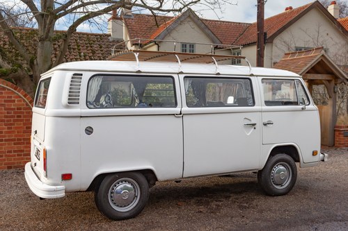 1976 Volkswagen T2 Bay Window Campervan En venta (imagen 18 de 143)