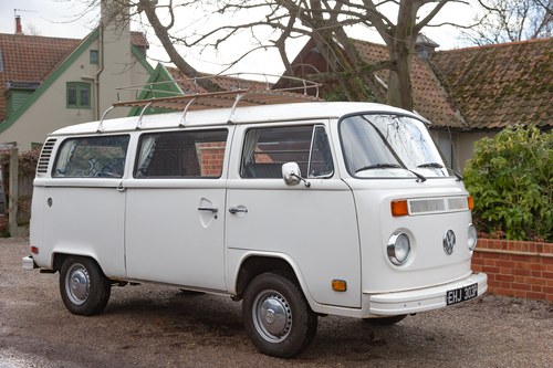 1976 Volkswagen T2 Bay Window Campervan En venta (imagen 2 de 143)