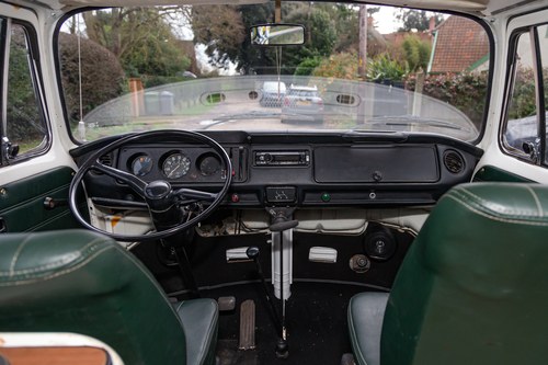 1976 Volkswagen T2 Bay Window Campervan En venta (imagen 49 de 143)