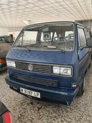 NO RESERVE - 1990 Volkswagen Caravelle 2.1 WBX à vendre (picture 29 of 57)
