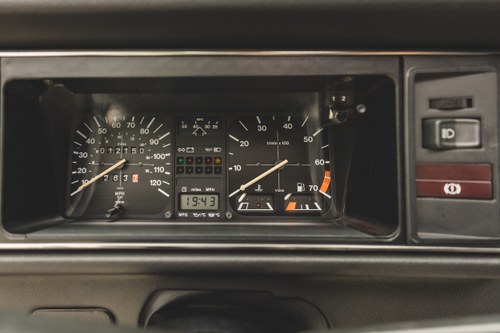 1983 Volkswagen Golf GTi Cabriolet 'Triple White' For Sale (picture 29 of 82)