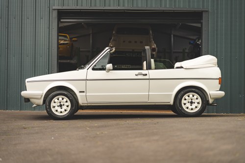 1983 Volkswagen Golf GTi Cabriolet 'Triple White' For Sale (picture 8 of 82)