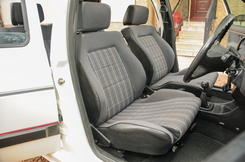 1988 VW Golf GTI (Mark 2) Votex zum Verkauf (Bild 78 von 168)