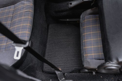 NO RESERVE - 1990 Volkswagen Golf GTI 8v In vendita (immagine 55 di 149)