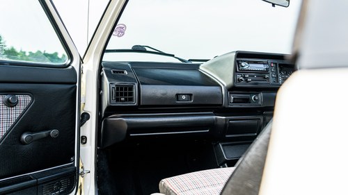 1989 Volkswagen Golf MK1 Cabriolet For Sale (picture 29 of 78)