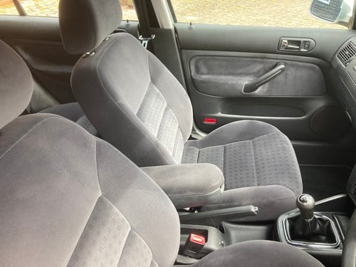 2001 VW Golf Mk4 1.6 SE For Sale (picture 39 of 77)