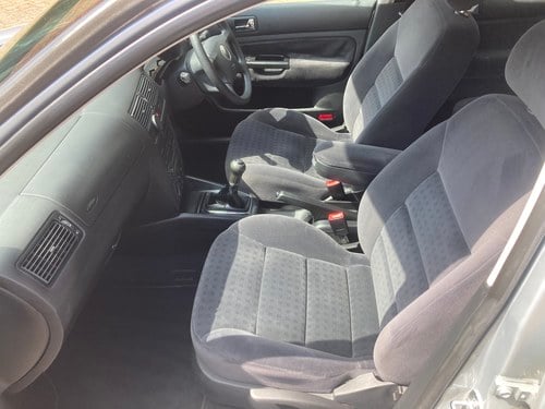 2001 VW Golf Mk4 1.6 SE For Sale (picture 21 of 77)