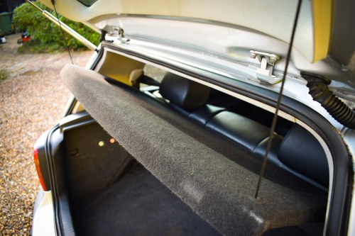 2003 VW Golf R32 Te koop (foto 86 van 139)