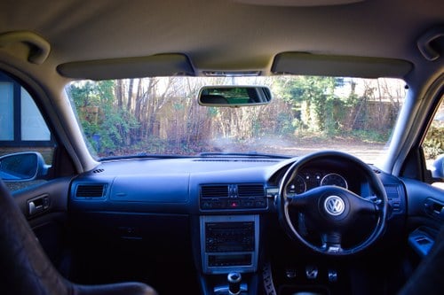 2003 VW Golf R32 Te koop (foto 48 van 139)