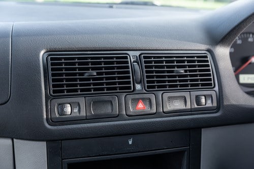 NO RESERVE - 1999 Volkswagen Mk4 Golf V5 Auto à vendre (picture 42 of 126)