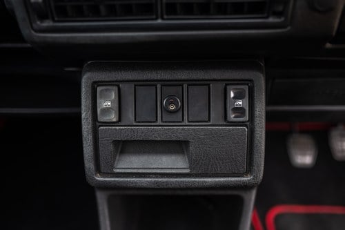 1989 Volkswagen Golf GTI 16v For Sale (picture 57 of 204)